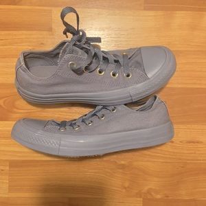 Periwinkle Blue Lo Top Converse Sneakers Women’s Size 6